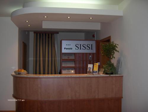 Panzio Sissi Hotel Godollo Bagian luar foto